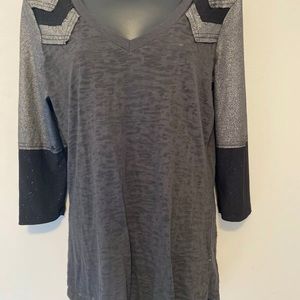 Buckle Women’s Top, Size Large
